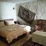 Elite Cave 2*