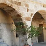 Elite Cave Hotel 2*
