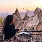 Elite Cave Hotel 2*