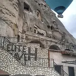 Hotel Elite Cave