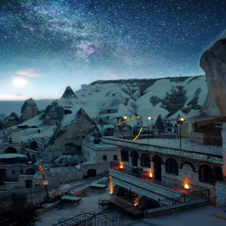 Elite Cave Hotel 2*