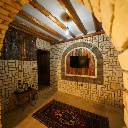 Hotel Elite Cave 2*