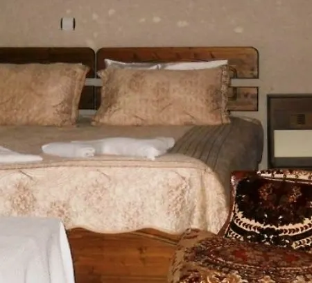 Elite Cave Hotel 2*