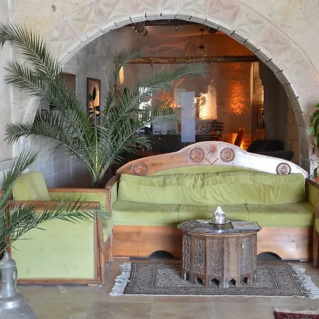 Elite Cave Hotel 2*