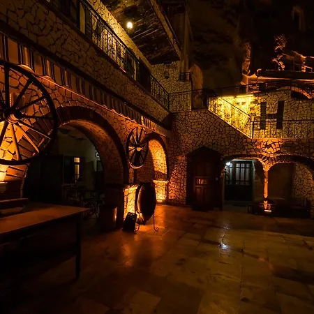 精英窑洞套房旅馆 2* 格雷梅