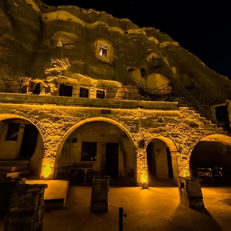 Elite Cave Hotel 2*