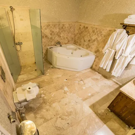 Elite Cave Hotel 2*